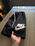 Bermuda Nike Preta