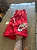 Bermuda Nike Vermelho