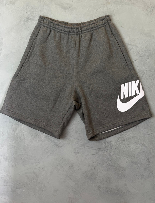 Bermuda Moletom Nike Cinza Chumbo