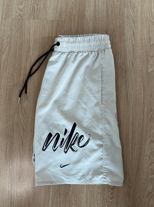 Bermuda Nike
