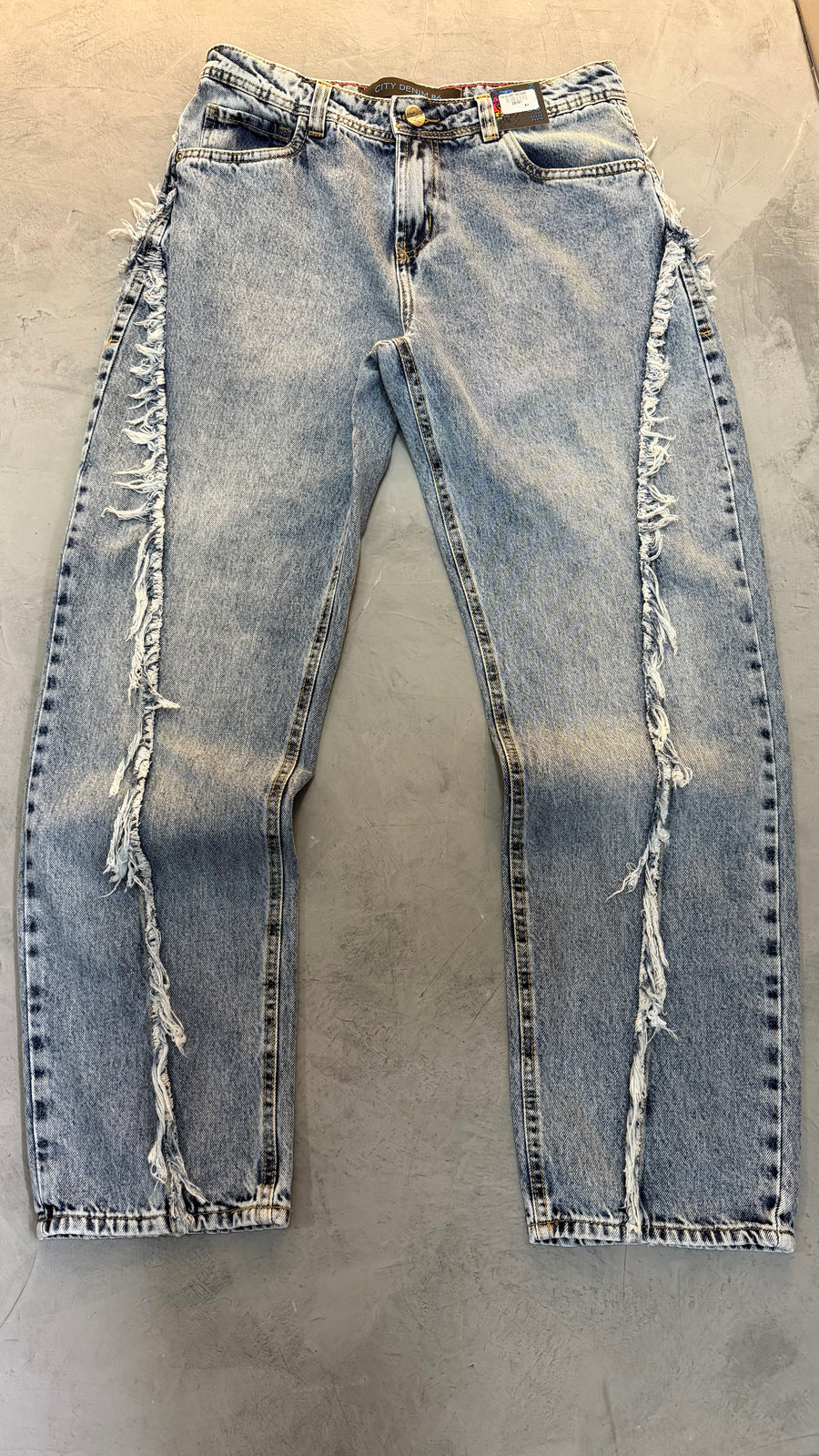 Calça Reta Desfiada