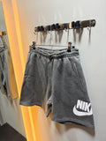 Bermuda Moletom Nike Cinza