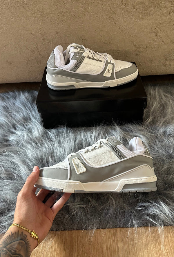 Tênis Louis Vuitton Cinza e Branco