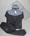 Conjunto Nike colab Syna