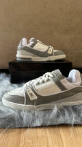 Tênis Louis Vuitton Cinza e Branco