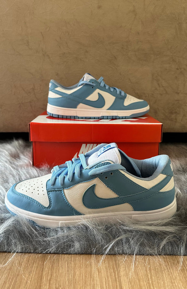 Tênis Nike Dunk Low Azul e Branco