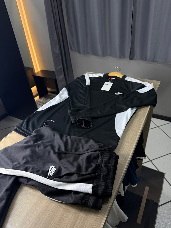 Conjunto Nike Dry Fit Preto