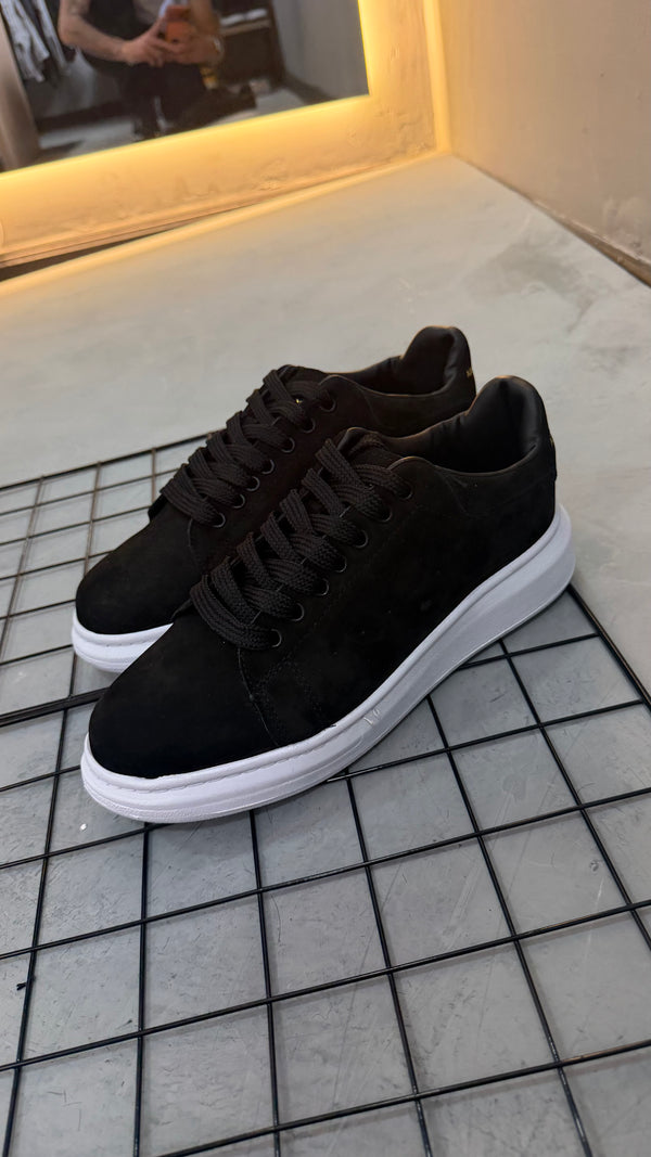 Tênis Alexander McQueen Camurça- Linha Premium