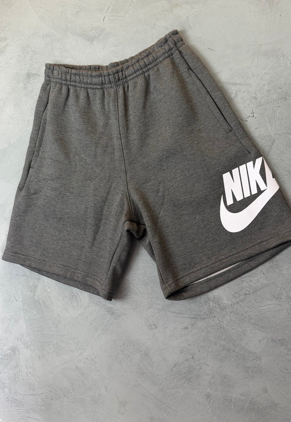 Bermuda Moletom Nike Cinza Chumbo