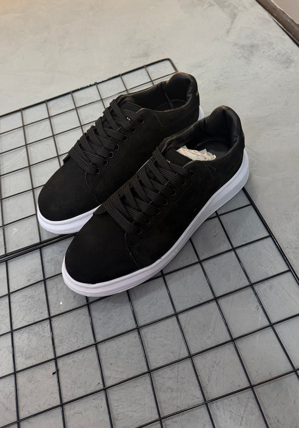 Tênis Alexander McQueen Camurça- Linha Premium