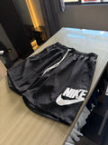 Bermuda Nike Preta