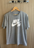 Camiseta Nike Cinza